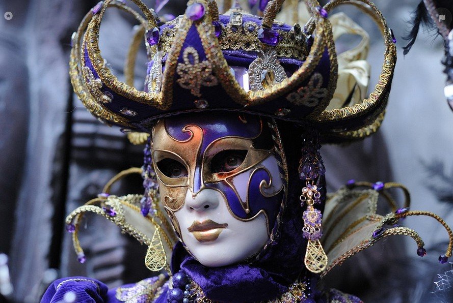 Woman disguised in folkloric clothing